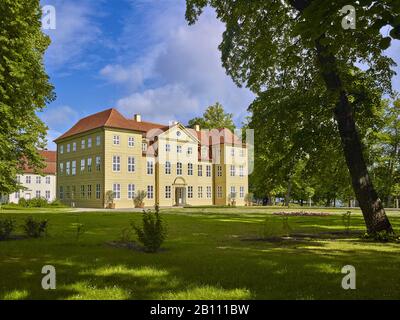 Château Mirower sur l'île du château de Mirow, Mecklembourg-Poméranie-Occidentale, Allemagne Banque D'Images