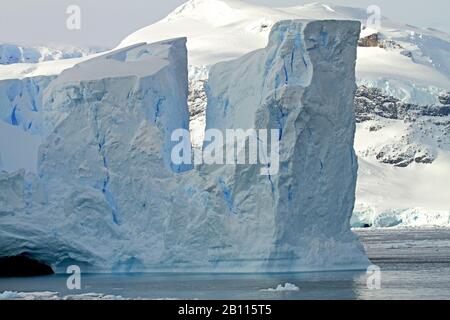 Iceberg dans le détroit de Gerlache, Antarctique Banque D'Images