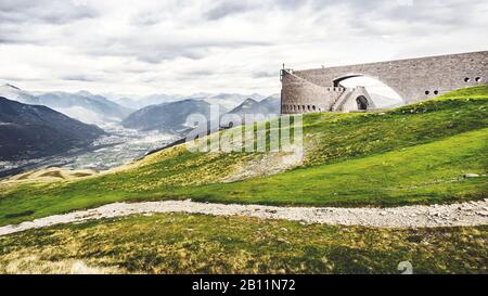 Église de Santa Maria degli Angeli par Mario Botta sous Monte Tamaro dans le canton du Tessin, Suisse Banque D'Images