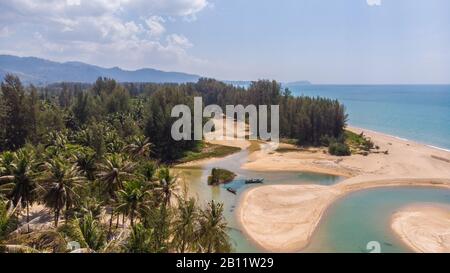 Embouchure d'une rivière à Khao Lak en Thaïlande Banque D'Images