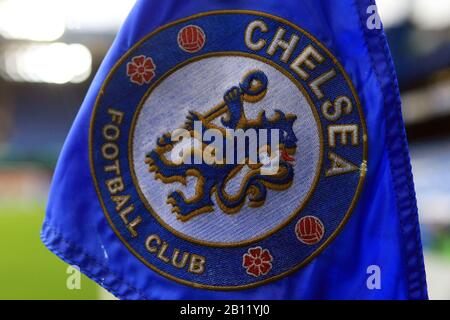 Londres, Royaume-Uni. 22 février 2020. Vue rapprochée générale du drapeau d'angle de Chelsea à l'intérieur du stade avant le lancement. Match de la Premier League, Chelsea et Tottenham Hotspur au Stamford Bridge à Londres le samedi 22 février 2020. Cette image ne peut être utilisée qu'à des fins éditoriales. Utilisation éditoriale uniquement, licence requise pour une utilisation commerciale. Aucune utilisation dans les Paris, les jeux ou une seule édition de club/ligue/joueur. Pic par Steffan Bowen/ crédit: Andrew Orchard sports photographie/Alay Live News Banque D'Images