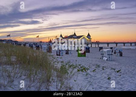 Jetée sur la plage, Ostseebad Ahlbeck, Usedom, Mecklembourg-Poméranie-Occidentale, Allemagne Banque D'Images