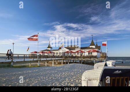 Jetée Avec Plage, Ostseebad Ahlbeck, Usedom, Mecklembourg-Poméranie-Occidentale, Allemagne Banque D'Images