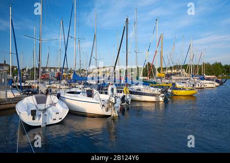 Marina Sur Le Lac Cospuden À Markleeberg, Leipzig, Saxe, Allemagne Banque D'Images