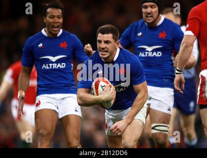 Anthony Bouthier, France, célèbre la première tentative de son côté du match lors du match Guinness Six Nations au Principauté Stadium de Cardiff. Banque D'Images