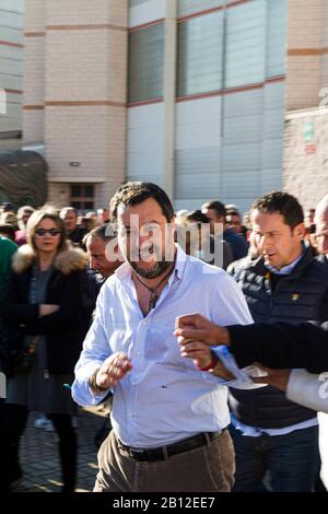 Viareggio, Lucca / Italie 22 Février 2020 Matteo Salvini Visite La Citadelle De Carnaval. Banque D'Images