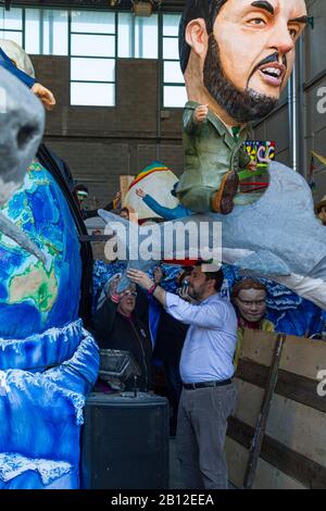 Viareggio, Lucca / Italie 22 Février 2020 Matteo Salvini Visite La Citadelle De Carnaval. Banque D'Images