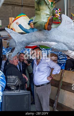 Viareggio, Lucca / Italie 22 Février 2020 Matteo Salvini Visite La Citadelle De Carnaval. Banque D'Images