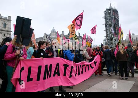 Londres, Royaume-Uni. 22 février 2020. Extinction Rébellion de la protestation sur le changement climatique et mars à Londres "Assez Est suffisant: Ensemble Nous Mars". Crédit: Matthew Chattle/Alay Live News Banque D'Images