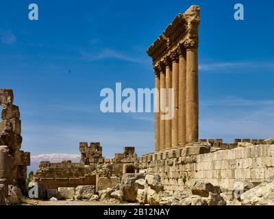 Colonnes du Temple de Jupiter dans l'ancienne ville de Baalbek, Liban, Moyen-Orient Banque D'Images