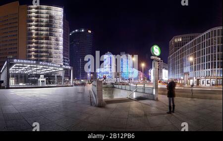 Panorama,Leipziger Strasse,Potsdamer Platz,Pwc Building,Sony Center,Db Tower Et Beisheim Center Avec Ritz Carlton Hotel,Tiergarten District,Berlin,Allemagne,Europe Banque D'Images