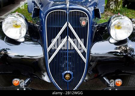 Bonnet,voitures classiques Citroën,véhicules historiques,Hambourg,Allemagne,Europe Banque D'Images