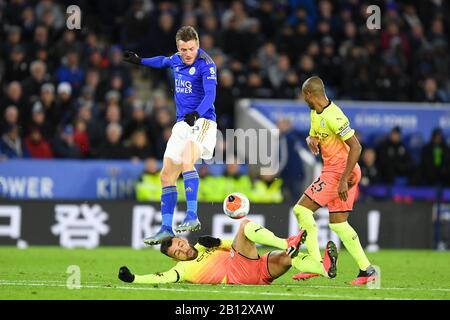 Leicester, Royaume-Uni. 22 février 2020. Jamie Vardy (9) de Leicester City et Nicolas Otamendi (30) de Manchester City lors du match de la Premier League entre Leicester City et Manchester City au King Power Stadium, Leicester le samedi 22 février 2020. (Crédit: Jon Hobley | MI News) la photographie ne peut être utilisée qu'à des fins de rédaction de journaux et/ou de magazines, licence requise pour un usage commercial. Crédit: Mi News & Sport /Alay Live News Banque D'Images