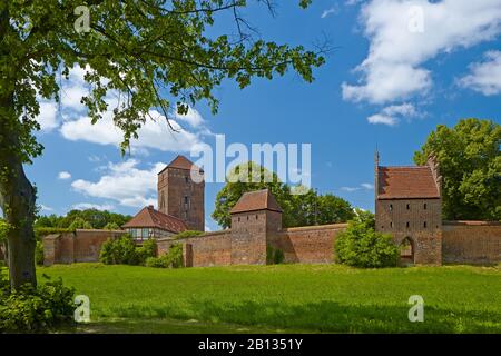 Château de Bishop et murs de la ville, Wittstock, Brandebourg, Allemagne Banque D'Images