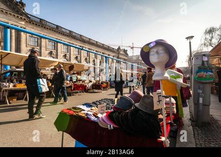 Marché des antiquités et des livres au musée de la Bode, à l'île des musées, Am Kupfergraben, Mitte, Berlin, Allemagne, Europe Banque D'Images