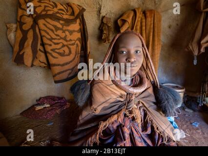 Filles de la tribu Himba à Kaokoland, Namibie, Afrique Banque D'Images