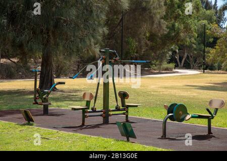 Équipements de gymnastique pour l'utilisation commune vu dans un parc près de Perth, Australie occidentale. Banque D'Images