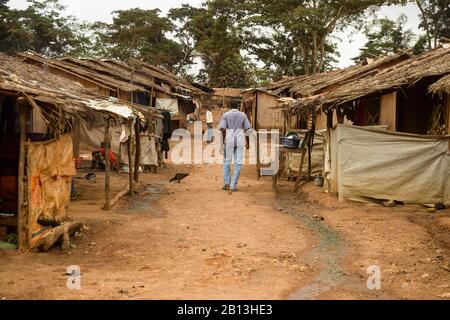 Le camp de réfugiés du HCR pour les Fulani fuyant le civil se trouvait en République centrafricaine, au Cameroun, en Afrique Banque D'Images