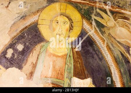 Église Sainte-Maria de Saccragia, fresque romane du Christ Pantocrator (Sardaigne, Italie) Banque D'Images
