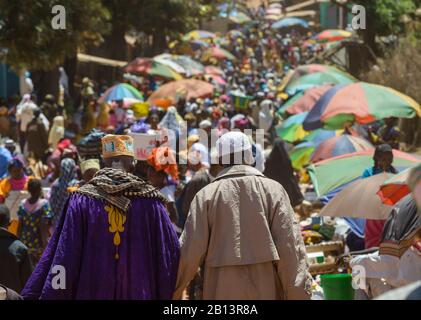 Marché du dimanche au Mali Ville, Guinée Banque D'Images