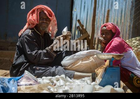 Marché du dimanche au Mali Ville. Guinée Banque D'Images