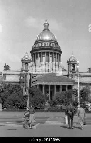 Vers 1980 Leningrad (Saint-Pétersbourg), la cathédrale Saint-Isaac, la plus grande cathédrale orthodoxe de la ville Banque D'Images