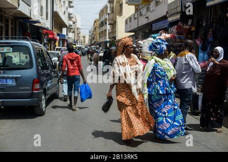 Magasins et marchés de rue, Dakar, Sénégal Banque D'Images