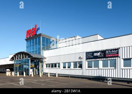 Jettingen, Allemagne, 12/31/2019: Real Group Holding GmbH basée à Düsseldorf a vendu à l'investisseur Banque D'Images