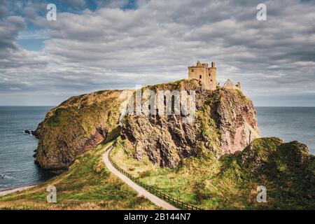 Le Château de Dunnottar (Dùn Fhoithear), dans l'Aberdeenshire, Stonehaven, basses terres, Ecosse Banque D'Images