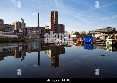 Port de Tempelhof sur le canal Teltow, derrière la maison Ullstein, Tempelhof, Berlin Banque D'Images