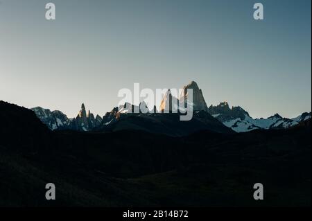 Paysage de montagne avec Mt Fitz Roy et Laguna de Los Tres dans le parc national de Los Glaciares, Patagonia, Amérique du Sud Banque D'Images