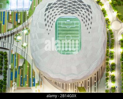 4 Décembre 2017 Moscou, Russie. La maquette du Qatar Foundation Stadium où se dérouleront les matchs de la coupe du monde de la FIFA 2022 au Qatar. Banque D'Images