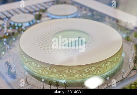 4 Décembre 2017 Moscou, Russie. La maquette du stade Al Thumama au cours duquel se dérouleront les matchs de la coupe du monde de la FIFA 2022 au Qatar. Banque D'Images