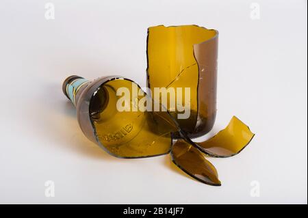 Tamil NADU, INDE - 15 février 2018 : une bouteille cassée Banque D'Images