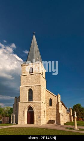 Église catholique Saint-Stanislaus, construite par des immigrants polonais en 1876 de calcaire indigène à Bandera, Texas, États-Unis Banque D'Images