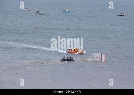 Talus mb 764 lancement de tracteur amphibie et récupération de véhicule de récupération Chariot de lancement Talus 85 DO avec classe B RNLI Abersoch bateau de sauvetage côtier royaume-uni Banque D'Images