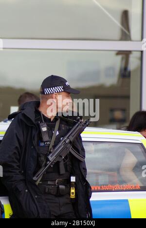 Police britannique, zone de quarantaine, coronavirus britannique Banque D'Images