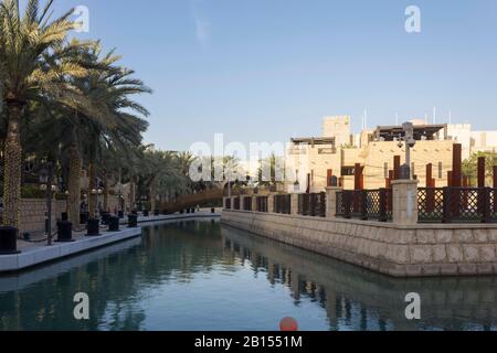 Dubaï, Émirats arabes Unis - 29 DÉCEMBRE 2017:souq traditionnel de Madinat à Dubaï Banque D'Images