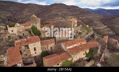 San Vicente de Munilla est un village abandonné dans la province de la Rioja, en Espagne Banque D'Images