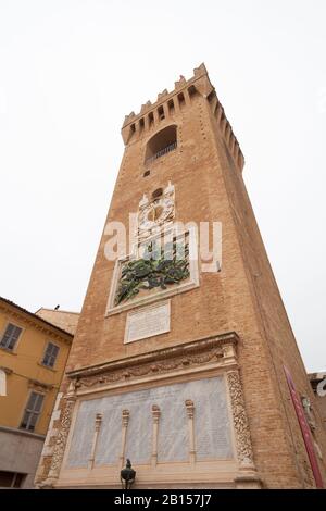 Torre Del Borgo À Recanati (Tour Recanati, Macerata - Italie, Maison Natale De Giacomo Leopardi) Banque D'Images