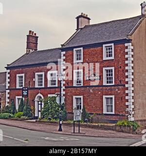 Crewe et Harpur Arms dans Longnor Village dans le Peak District de Derbyshire Banque D'Images