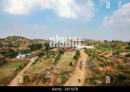 Kumbhalgarh est une forteresse de Mewar sur la plage ouest des collines d'Aravalli, dans le district de Rajsamand près d'Udaipur de l'état de Rajasthan dans l'ouest de l'Inde. Banque D'Images