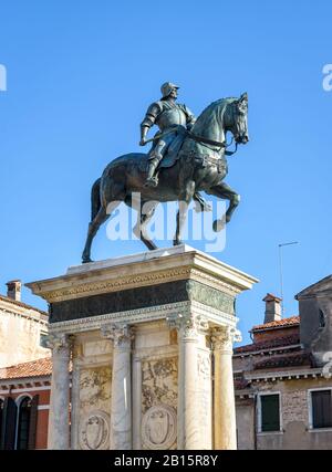 Statue de Bartolomeo Colleoni du XVe siècle, Venise, Italie. Ancien monument, sculpture en bronze de la Renaissance. Statue équestre du célèbre commandant Banque D'Images