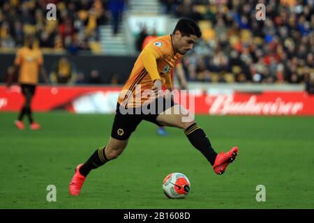 Wolverhampton, Royaume-Uni. 23 février 2020. Pedro Neto de Wolverhampton Wanderers en action. Premier match de ligue, Wolverhampton Wanderers / Norwich City au Molineux Stadium à Wolverhampton le dimanche 23 février 2020. Cette image ne peut être utilisée qu'à des fins éditoriales. Utilisation éditoriale uniquement, licence requise pour une utilisation commerciale. Aucune utilisation dans les Paris, les jeux ou une seule édition de club/ligue/joueur. Pic par Steffan Bowen/Andrew Orchard sports photographie/Alay Live news crédit: Andrew Orchard sports photographie/Alay Live News Banque D'Images