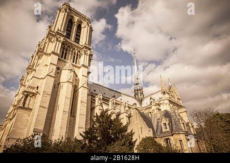 Extérieur de la cathédrale notre Dame, Paris, France Banque D'Images