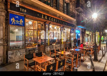 Le bar à cocktails historique la Confiteria, Barcelone, Catalogne, Espagne Banque D'Images