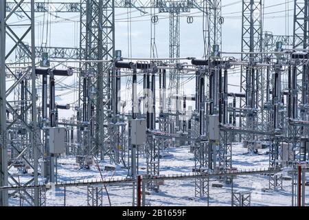 Augmentation du coût de l'électricité. Sous-station électrique de distribution. Banque D'Images