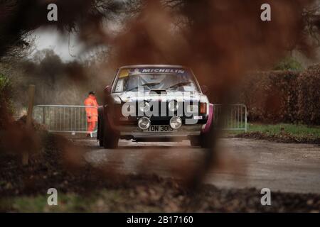 Stoneleigh Park, Warwickshire, Royaume-Uni. 23 février 2020. Le pilote de rallye Cathy Sewart conduit la voiture de rallye Talbot Sunbeam Lotus pendant la course de 2020 Retro au circuit de Stoneleigh Park. Photo De Gergo Toth / Alay Live News Banque D'Images