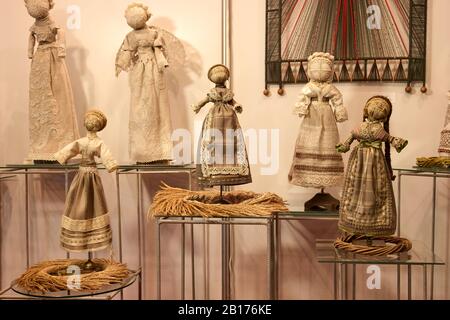 Collection de poupées en tissu fait à la main. Banque D'Images