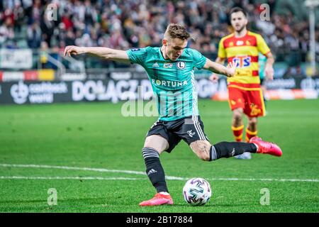 Arvydas Novikotas de Legia Warszawa vu en action lors du match de Ligue PKO Ekstraklasa entre Legia Warszawa et Jagiellonia Bialystok au stade municipal du maréchal Jozef Pilsudski Legia Varsovie. (Note Finale; Legia Warszawa 4:0 Jagiellonia Bialystok) Banque D'Images